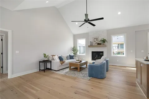 $636,325 | 25011 West 89th Street, Lenexa, KS 66227
