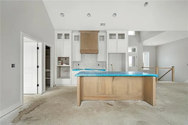 $636,325 | 25011 West 89th Street, Lenexa, KS 66227