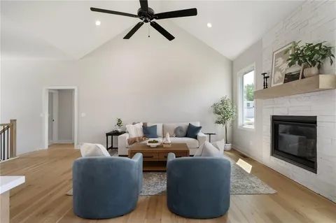 $636,325 | 25011 West 89th Street, Lenexa, KS 66227