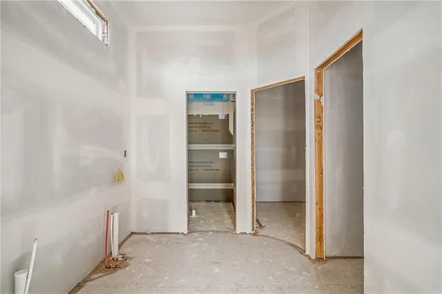 $636,325 | 25011 West 89th Street, Lenexa, KS 66227