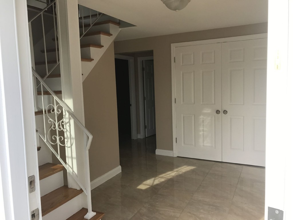 30 Crest Road Framingham, MA 01702 - Photo 2 of 17 Gallery Image 2