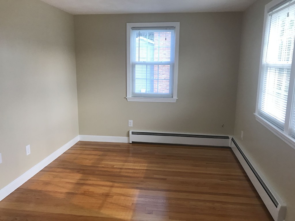 30 Crest Road Framingham, MA 01702 - Photo 6 of 17 Gallery Image 6