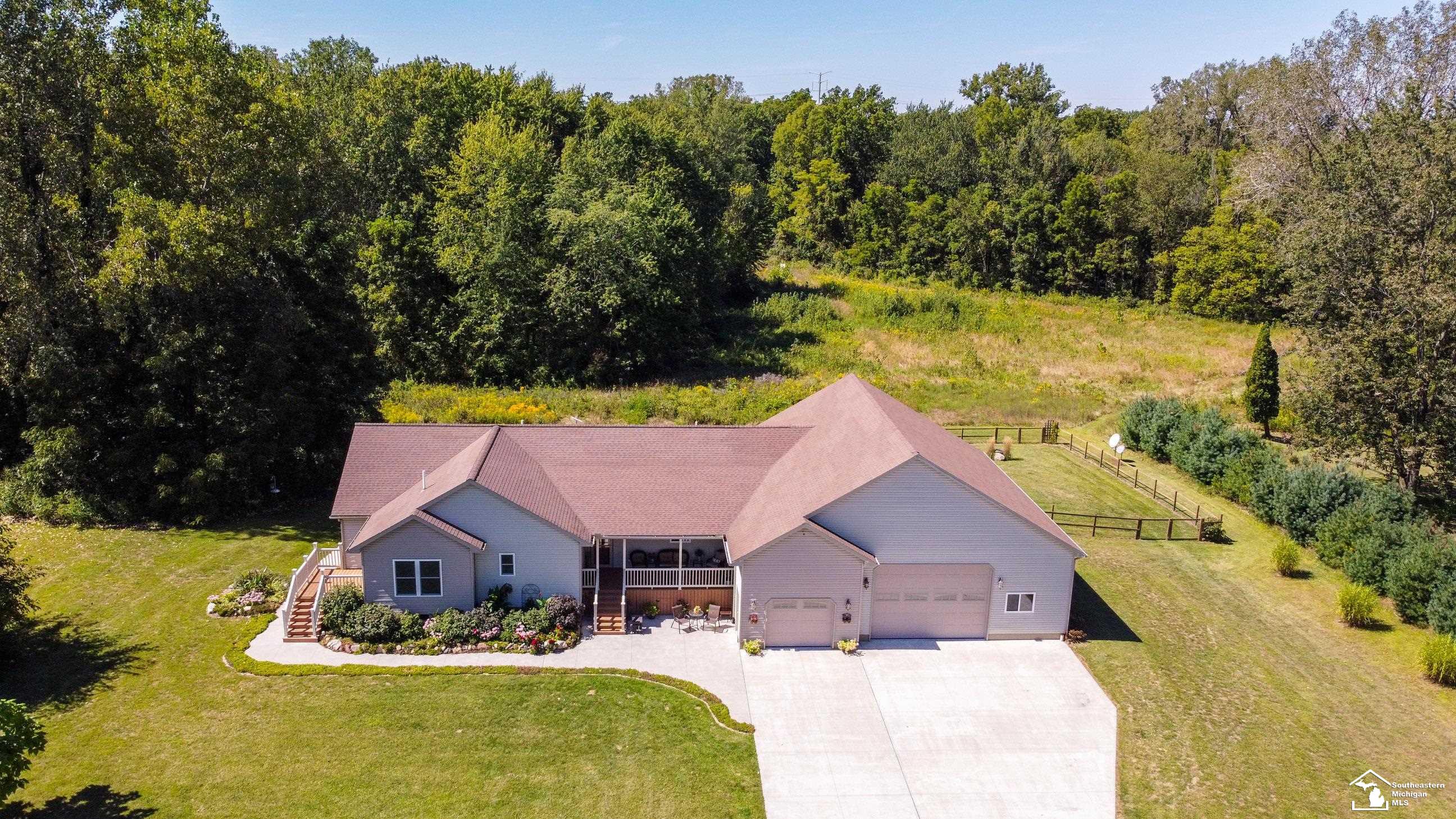 9659 Townsend Road Maybee, MI 48159 - Photo 1 of 88