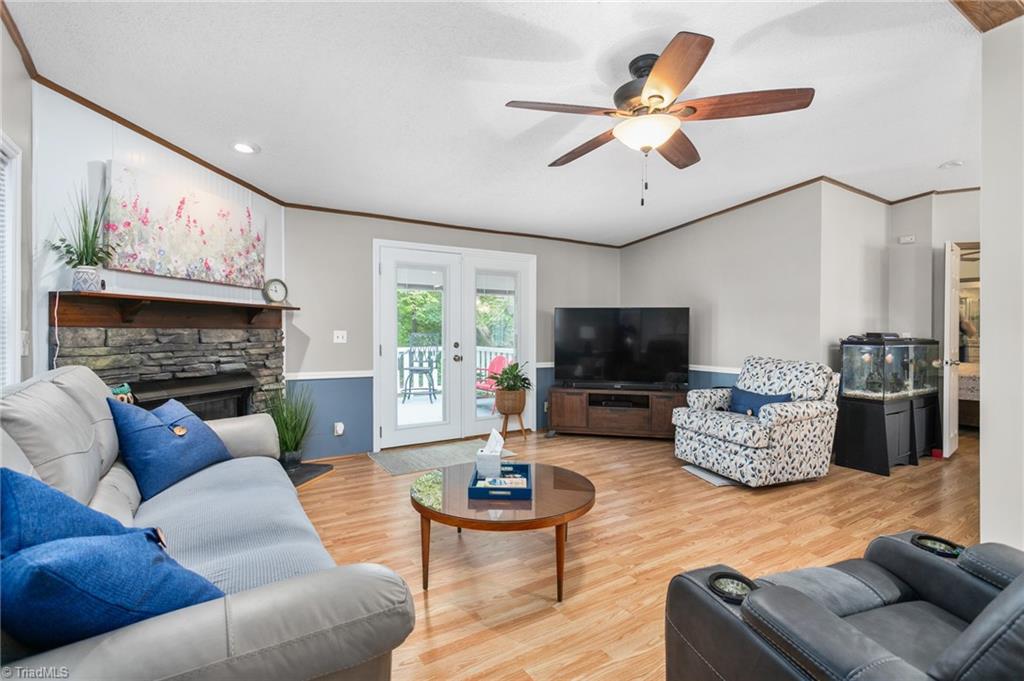 8565 Harlow Road Archdale, NC 27263 - Photo 16 of 48 Living Room