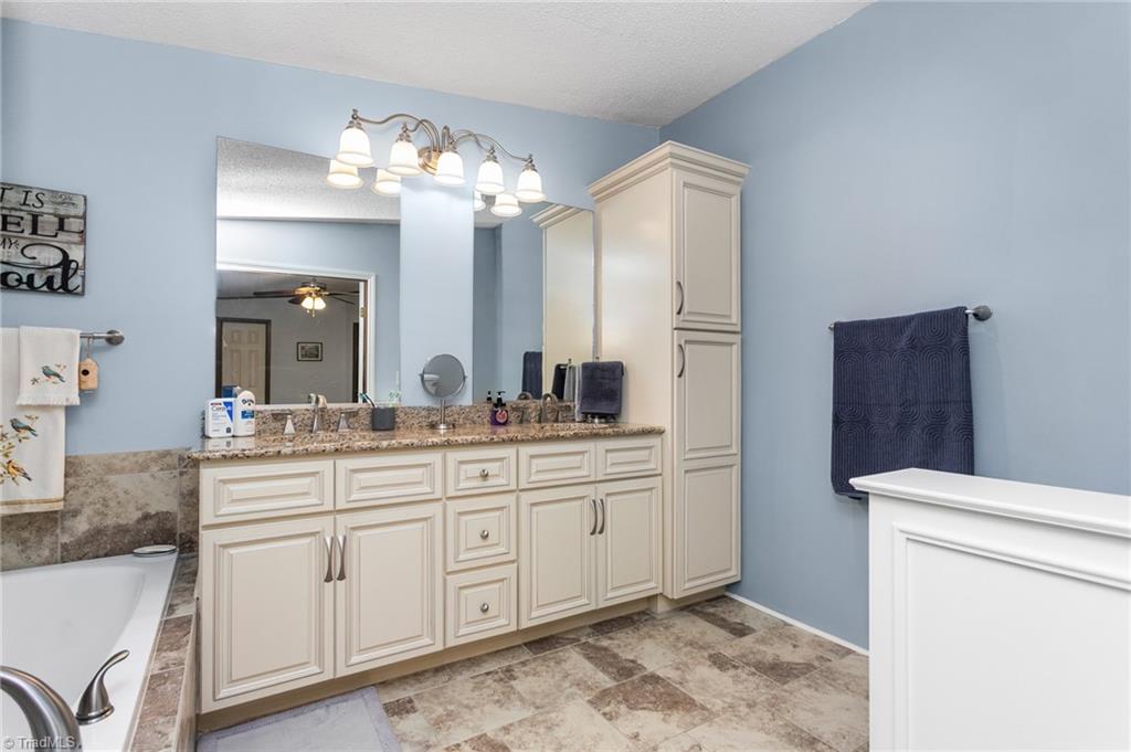 8565 Harlow Road Archdale, NC 27263 - Photo 22 of 48