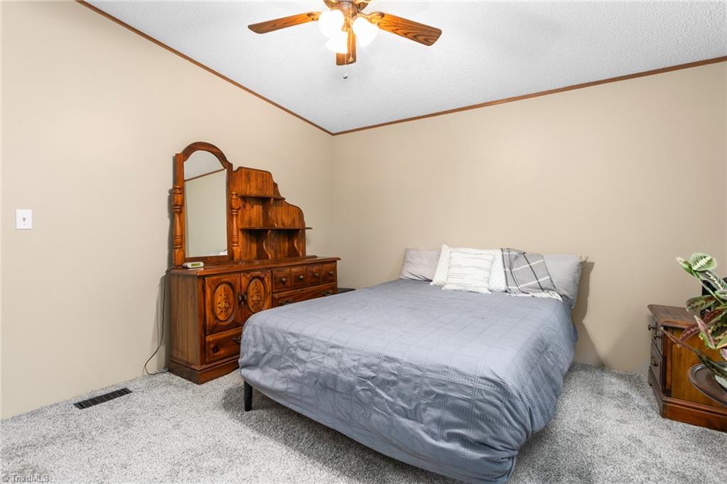 8565 Harlow Road Archdale, NC 27263 - Photo 28 of 48