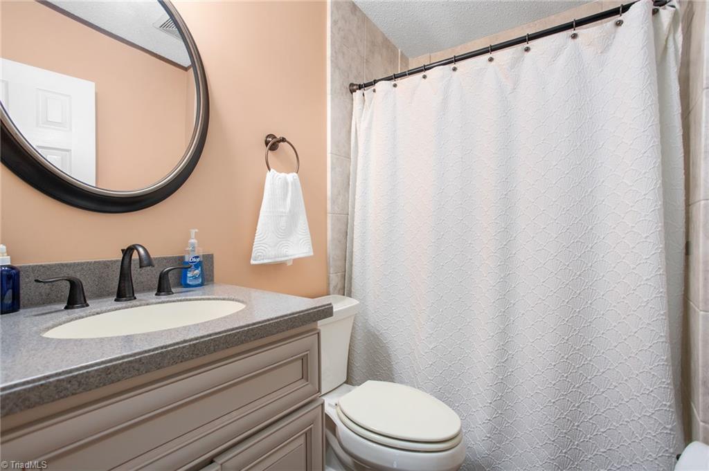 8565 Harlow Road Archdale, NC 27263 - Photo 29 of 48