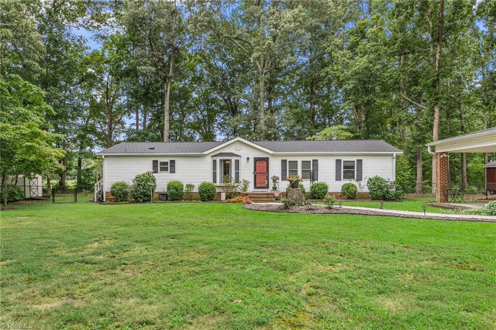 8565 Harlow Road Archdale, NC 27263 - Photo 3 of 48