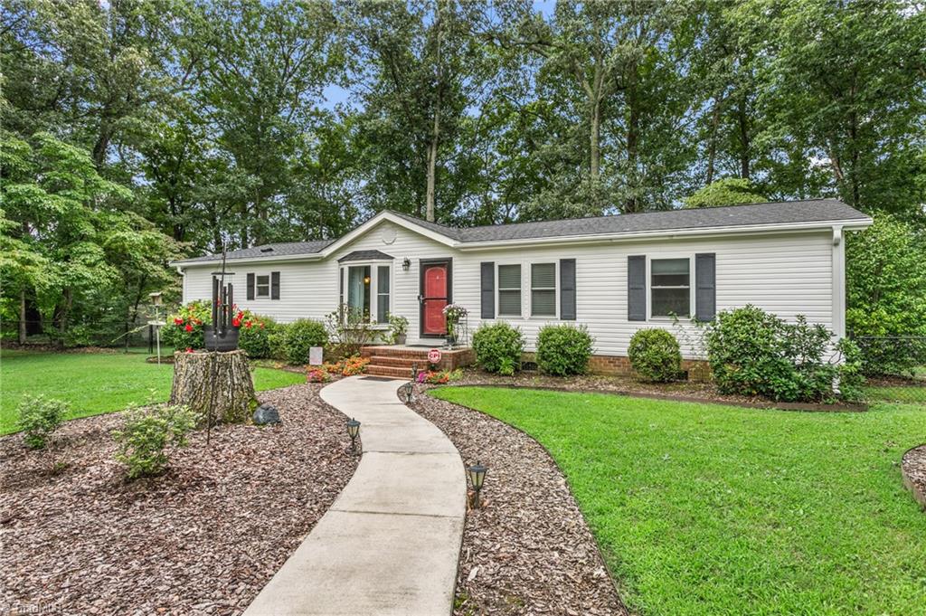 8565 Harlow Road Archdale, NC 27263 - Photo 5 of 48