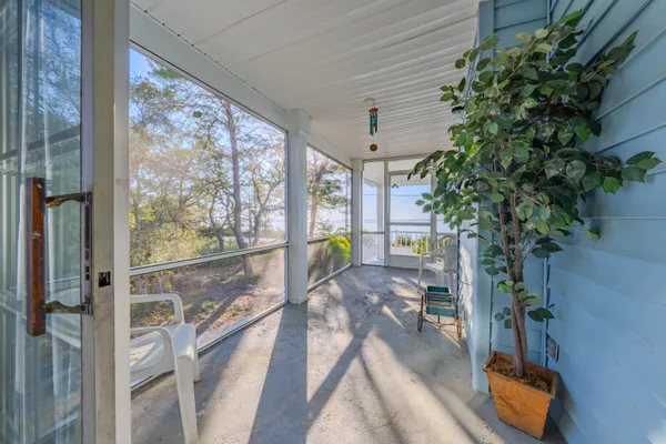 $625,000 | 1617 Highway 98 East, Carrabelle, FL 32322