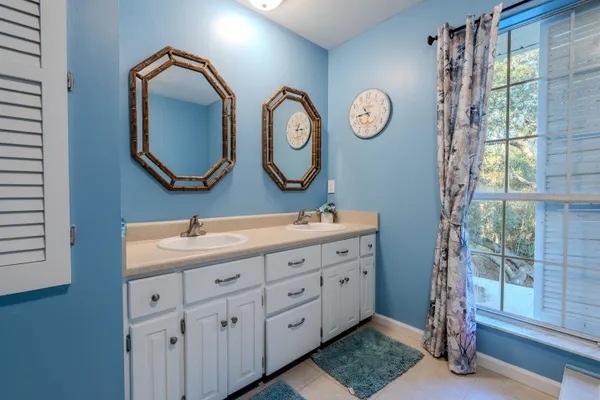 $625,000 | 1617 Highway 98 East, Carrabelle, FL 32322