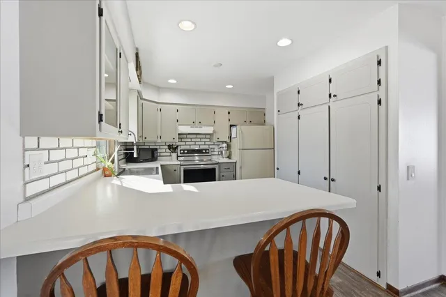 $409,000 | 2817 Spring Hill Drive, Stoughton, WI 53589