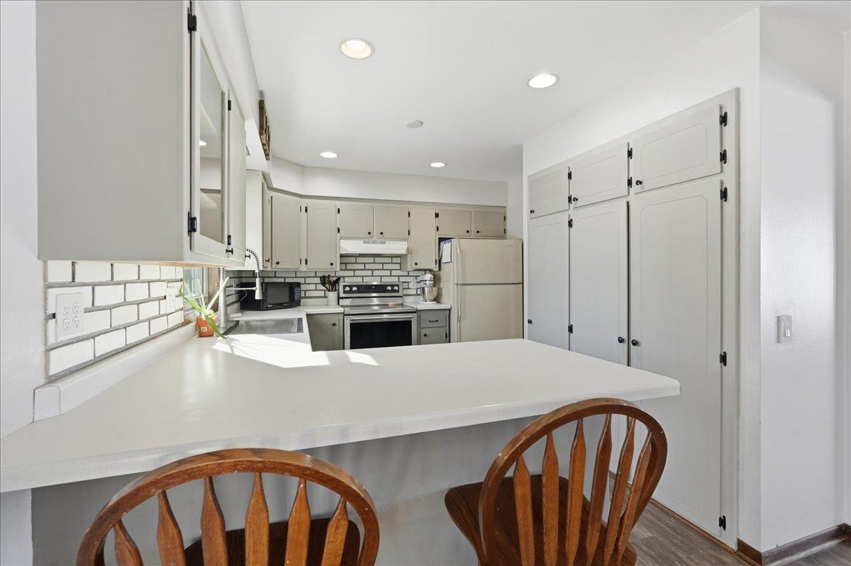 2817 Spring Hill Drive Stoughton, WI 53589 - Photo 12 of 53