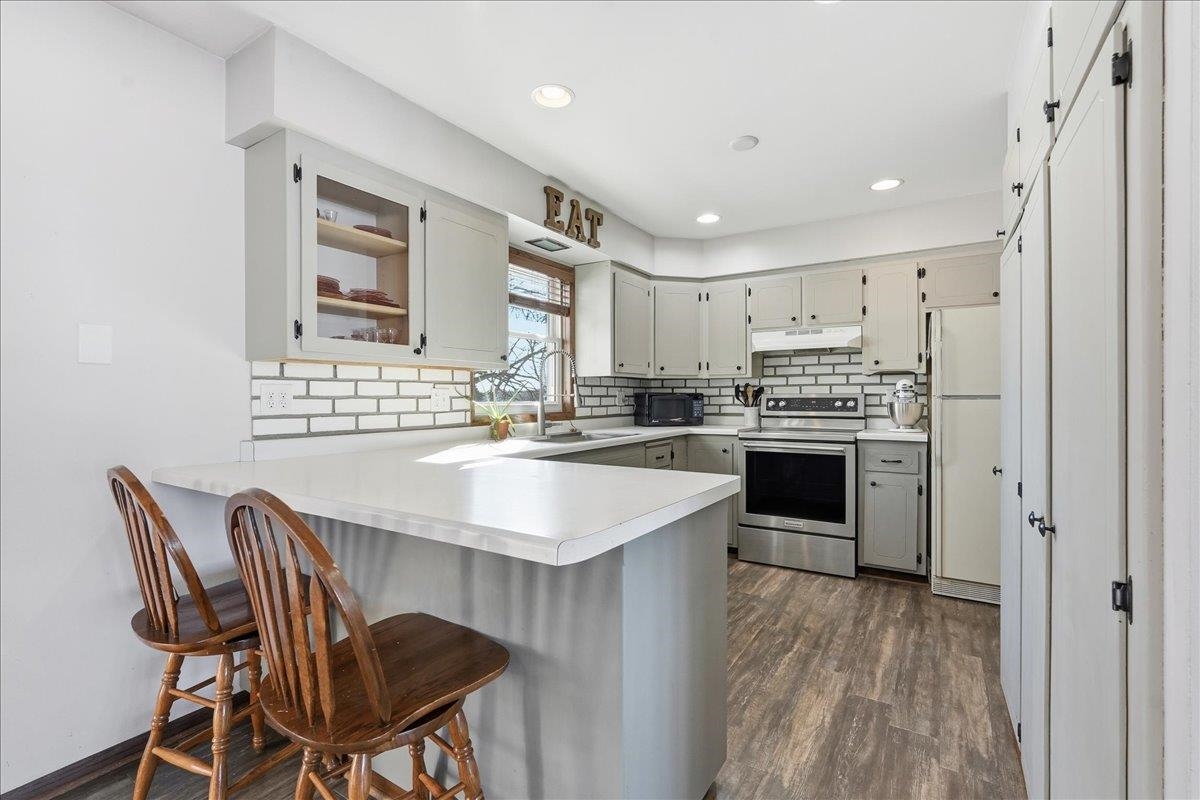 2817 Spring Hill Drive Stoughton, WI 53589 - Photo 13 of 53