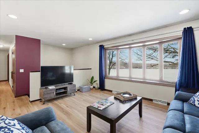 $409,000 | 2817 Spring Hill Drive, Stoughton, WI 53589