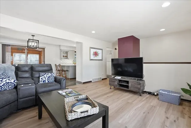 $409,000 | 2817 Spring Hill Drive, Stoughton, WI 53589