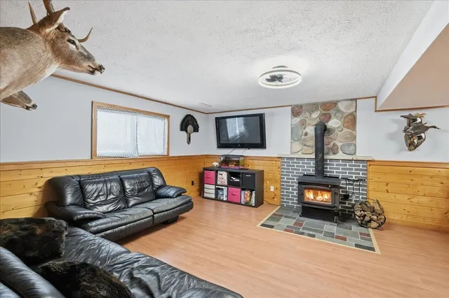 $409,000 | 2817 Spring Hill Drive, Stoughton, WI 53589