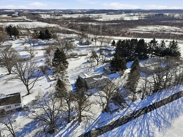 $409,000 | 2817 Spring Hill Drive, Stoughton, WI 53589