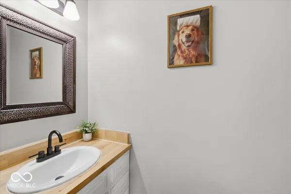 $325,000 | 18 Village Parkway, Pendleton, IN 46064