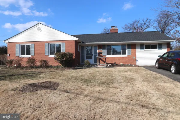 $3,450 | 10932 Fairchester Drive, Fairfax, VA 22030