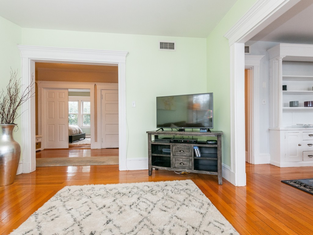 134 Middlesex Road, Unit 2 Chestnut Hill, MA 02467 - Photo 7 of 16