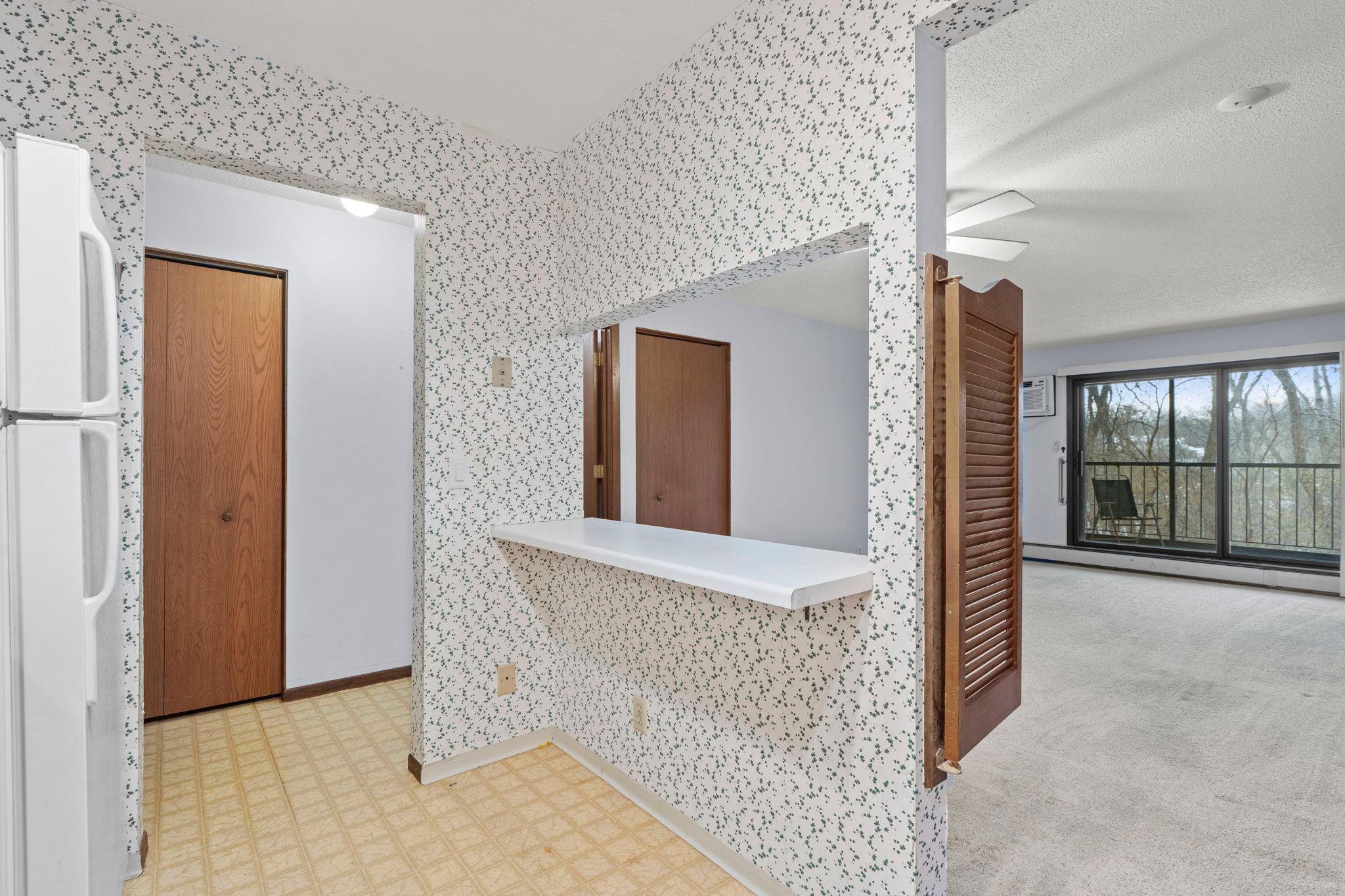 10451 Greenbrier Road, Unit B103 Hopkins, MN 55305 - Photo 12 of 21