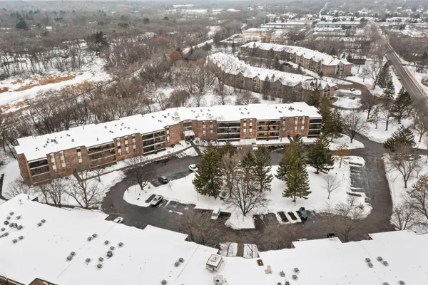 $142,000 | 10451 Greenbrier Road, Unit B103, Hopkins, MN 55305