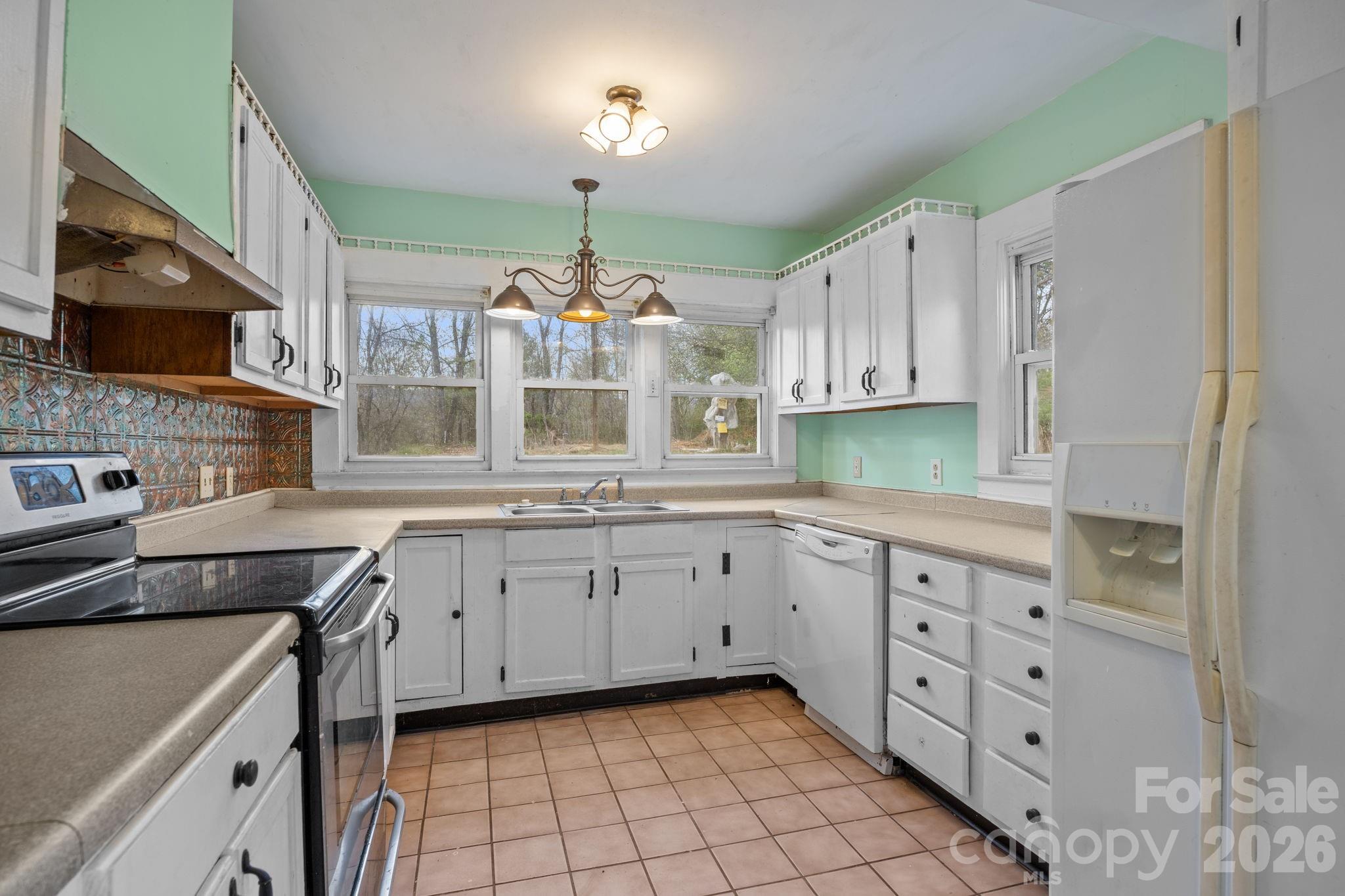 161 Pandora Circle Canton, NC 28716 - Photo 15 of 29