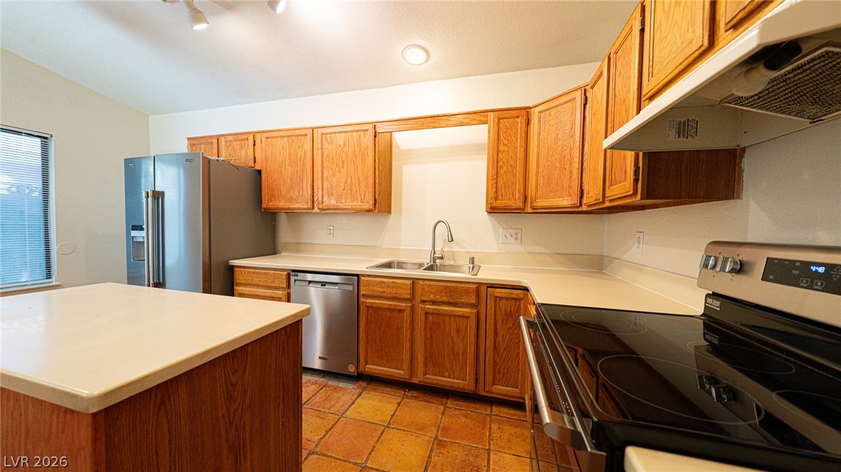 6357 Formula Way Las Vegas, NV 89146 - Photo 10 of 32