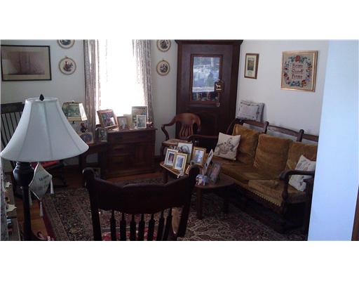 53 Overfield Road East Greenwich, RI 02818 - Photo 4 of 14 Living Room.