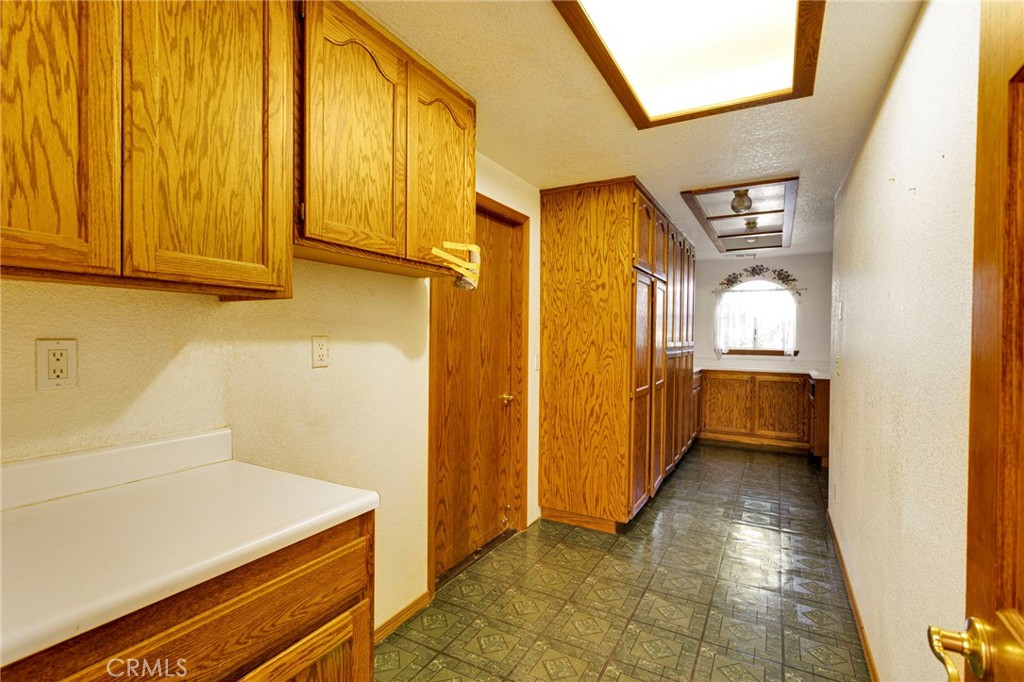 18588 Kamana Road Apple Valley, CA 92307 - Photo 19 of 47