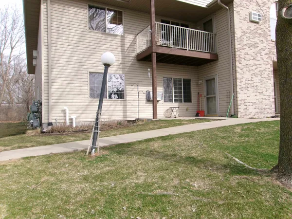 $229,900 | 333 Starkweather Drive, Beaver Dam, WI 53916