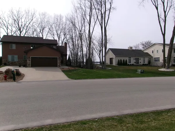 $229,900 | 333 Starkweather Drive, Beaver Dam, WI 53916