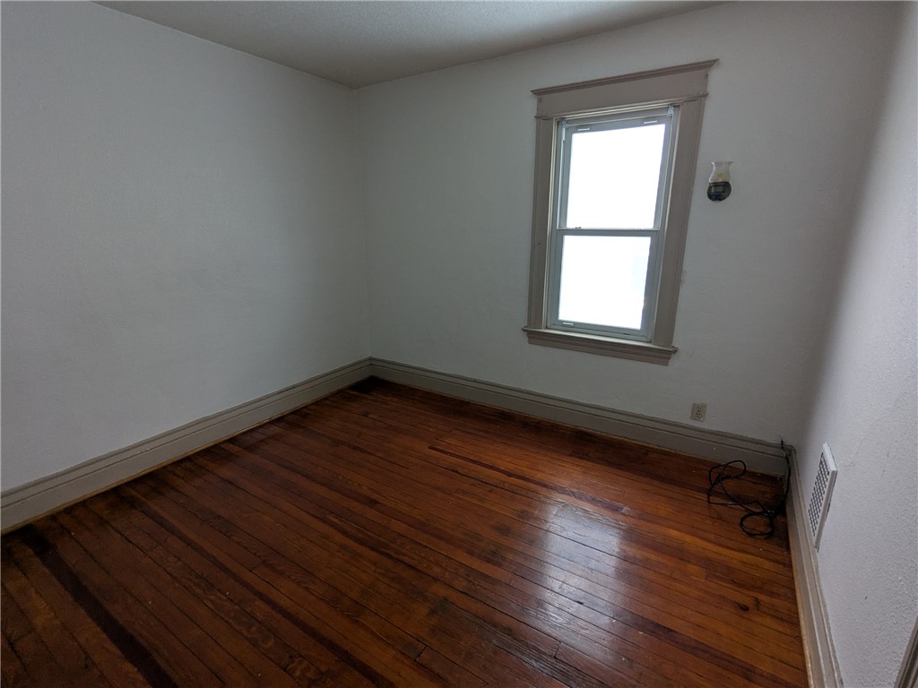 179-181 Field Street Rochester, NY 14620 - Photo 10 of 34