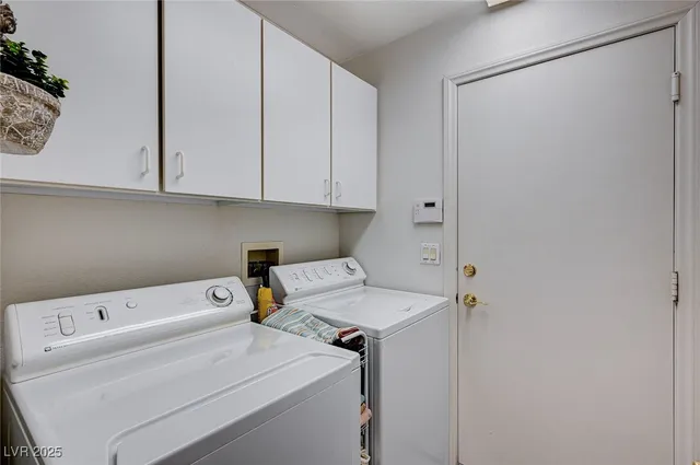 $2,230 | 516 Crimson View Place, Las Vegas, NV 89144