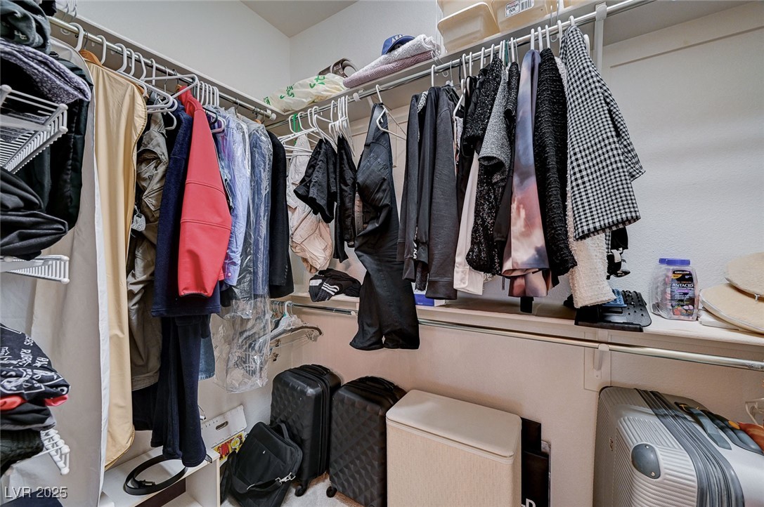 516 Crimson View Place Las Vegas, NV 89144 - Photo 33 of 66 View of walk in closet