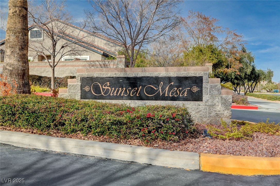 516 Crimson View Place Las Vegas, NV 89144 - Photo 49 of 66 View of community / neighborhood sign