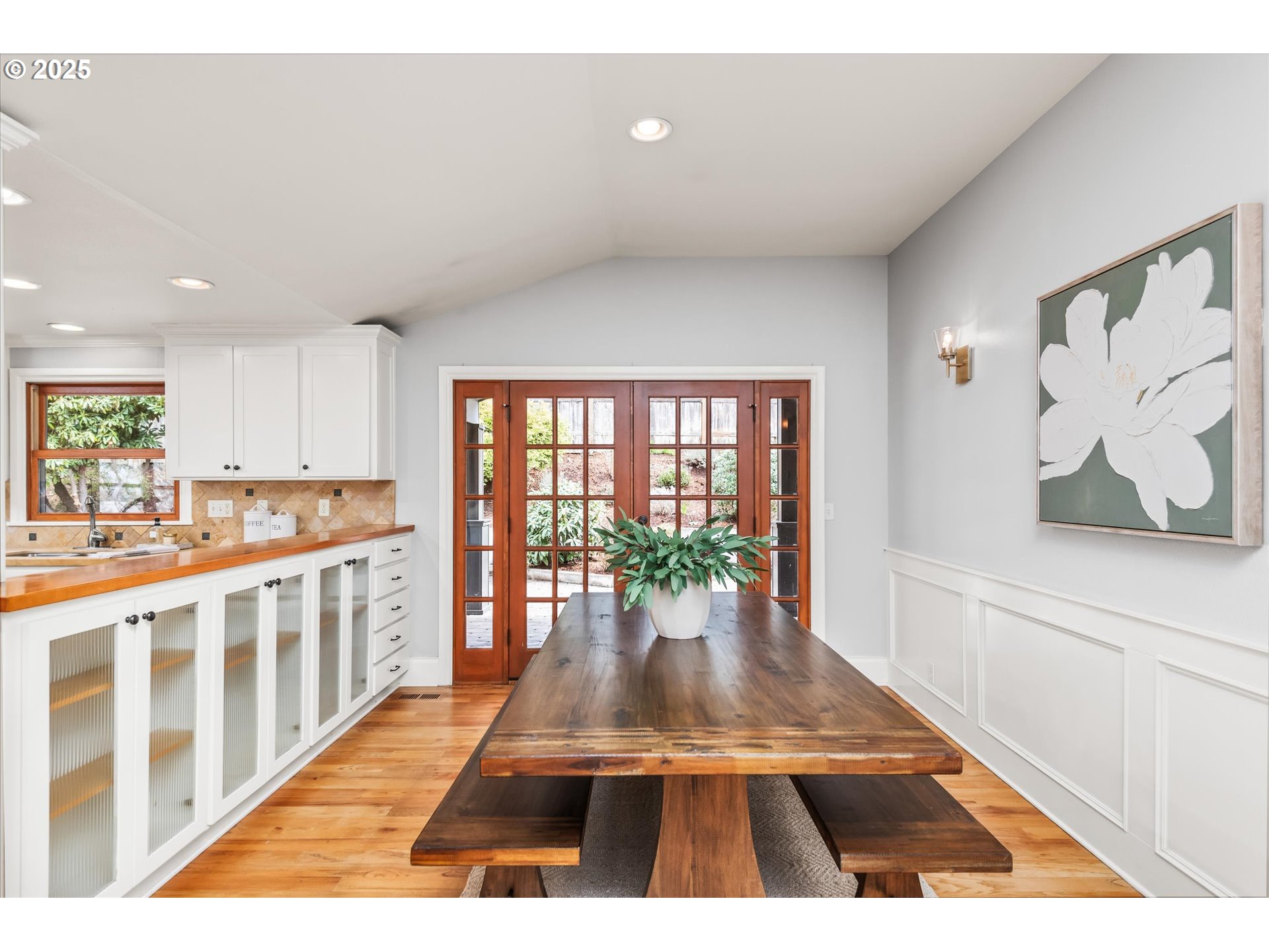 1705 Fairmount Boulevard Eugene, OR 97403 - Photo 11 of 48 a open dining hall with wooden floor and large windows