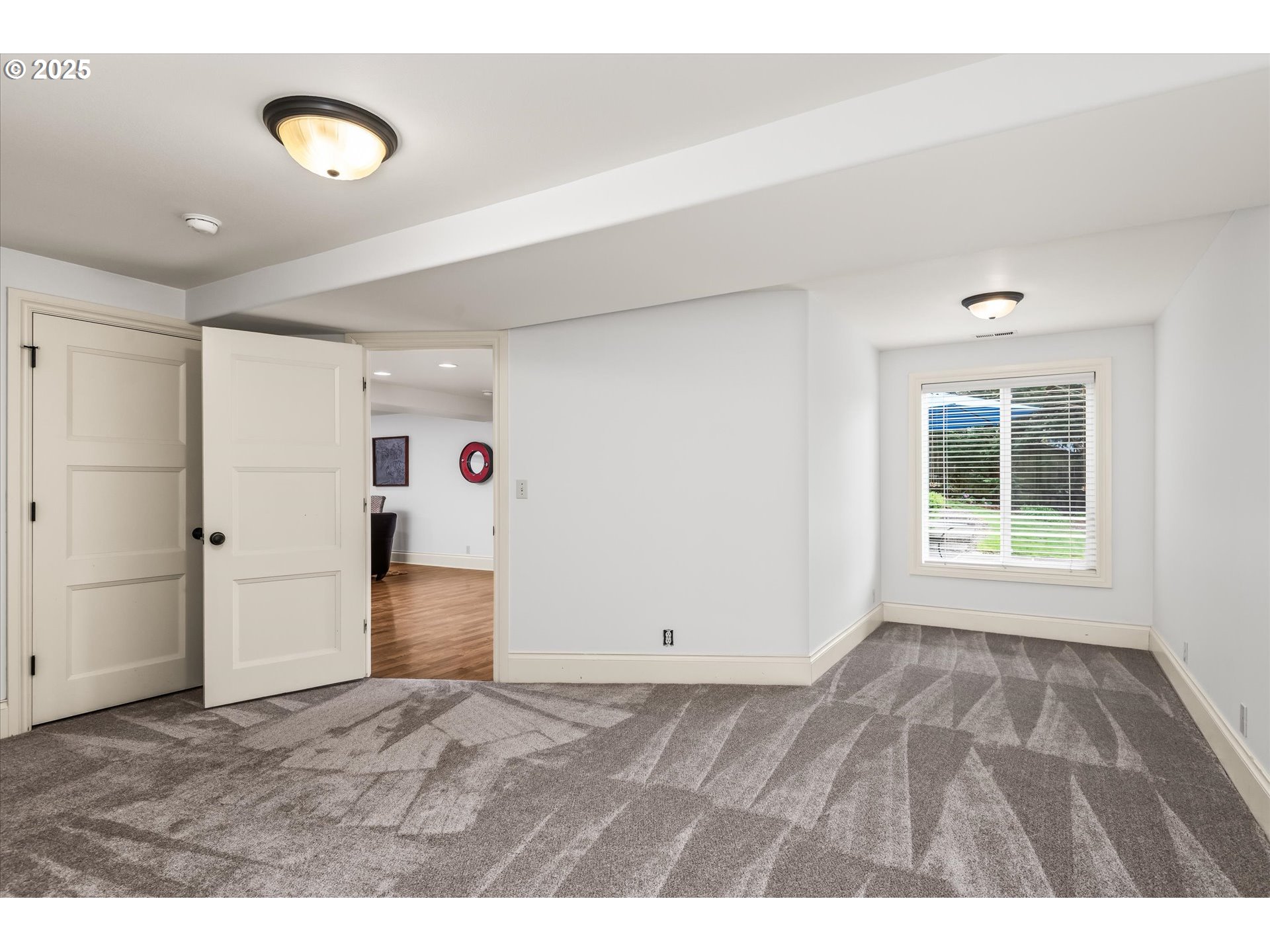 1705 Fairmount Boulevard Eugene, OR 97403 - Photo 34 of 48 a view of an empty room