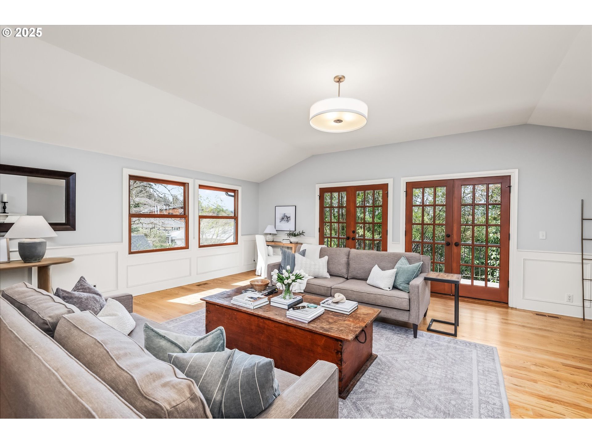 1705 Fairmount Boulevard Eugene, OR 97403 - Photo 4 of 48 a living room with furniture wooden floor and window
