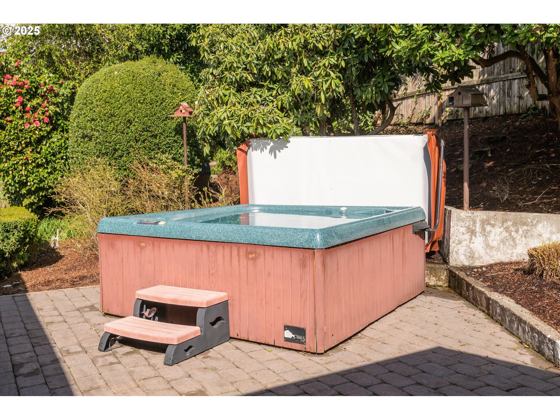 1705 Fairmount Boulevard Eugene, OR 97403 - Photo 42 of 48 a wooden bench sitting in a backyard