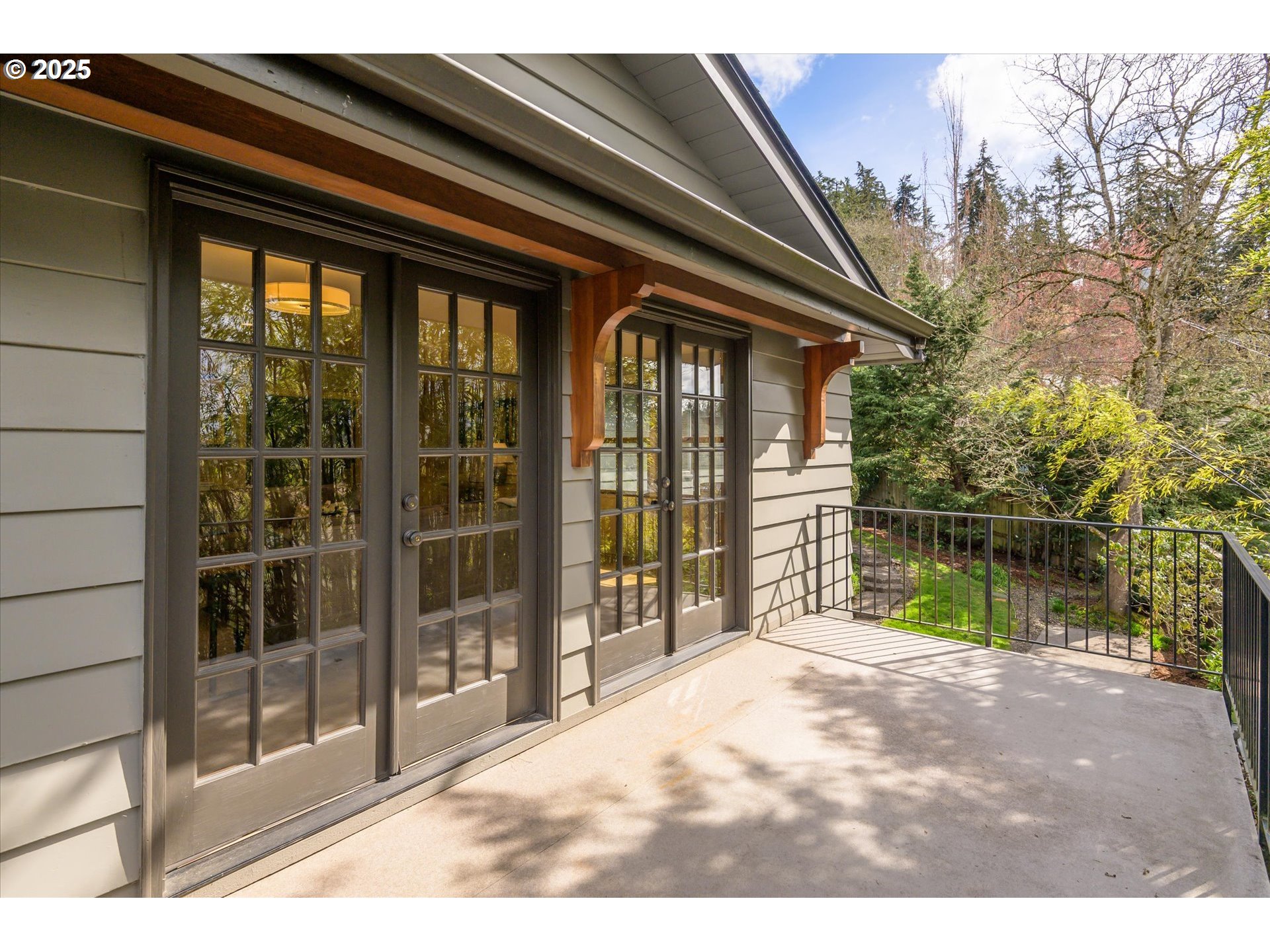 1705 Fairmount Boulevard Eugene, OR 97403 - Photo 6 of 48 a view of swimming pool with outdoor space
