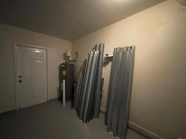 2675 Southwest Ann Arbor Road Port St. Lucie, FL 34953 - Photo 22 of 27 garage1