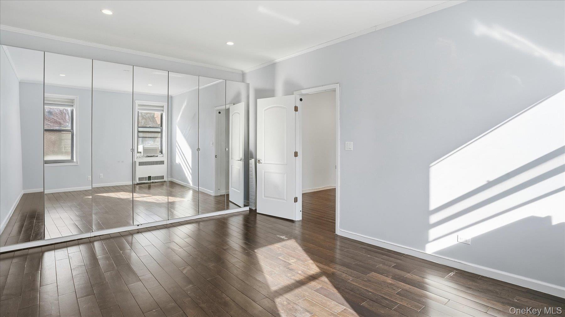 21 Barstow Road, Unit 6C Great Neck, NY 11021 - Photo 13 of 28