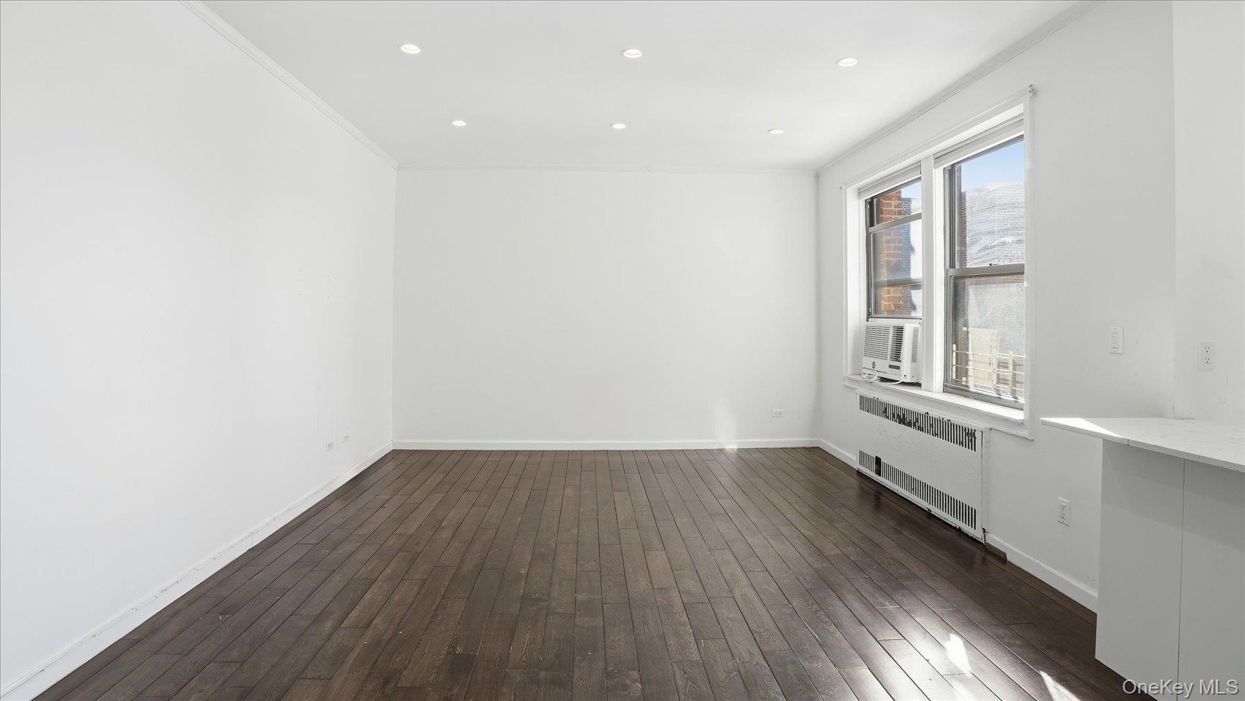 21 Barstow Road, Unit 6C Great Neck, NY 11021 - Photo 2 of 28