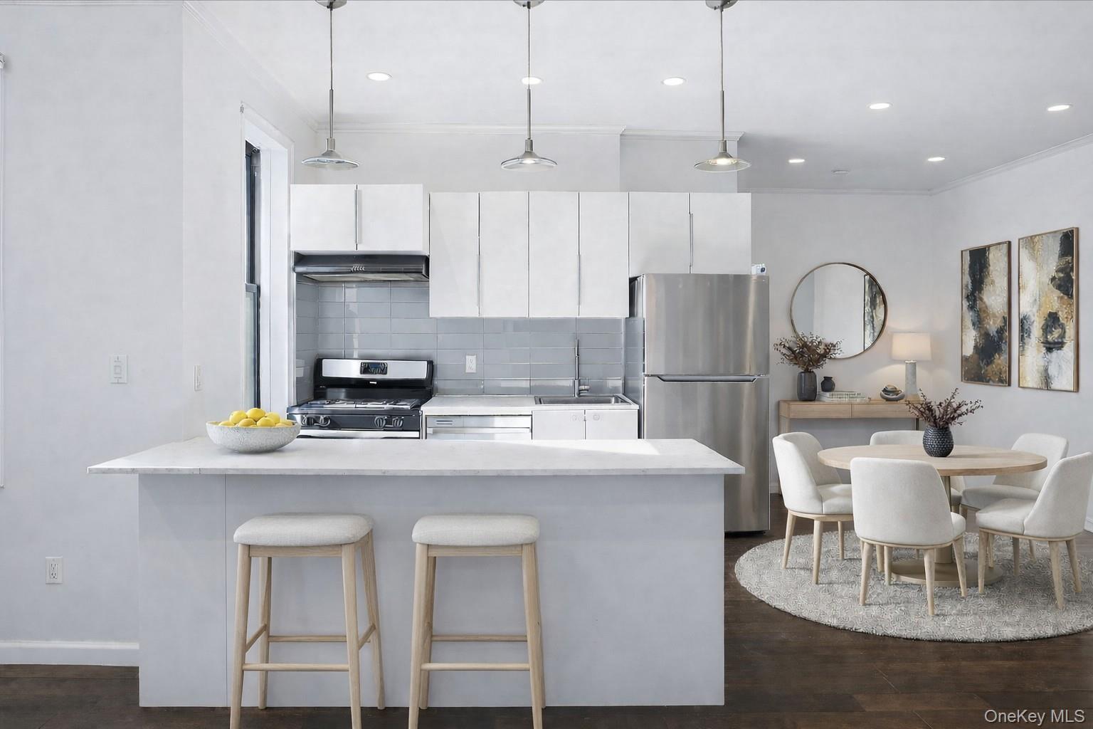 21 Barstow Road, Unit 6C Great Neck, NY 11021 - Photo 3 of 28