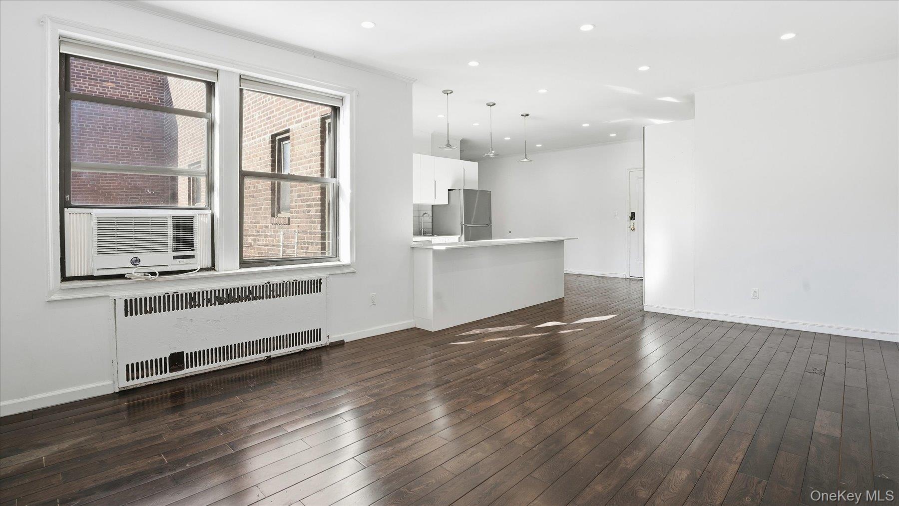 21 Barstow Road, Unit 6C Great Neck, NY 11021 - Photo 9 of 28