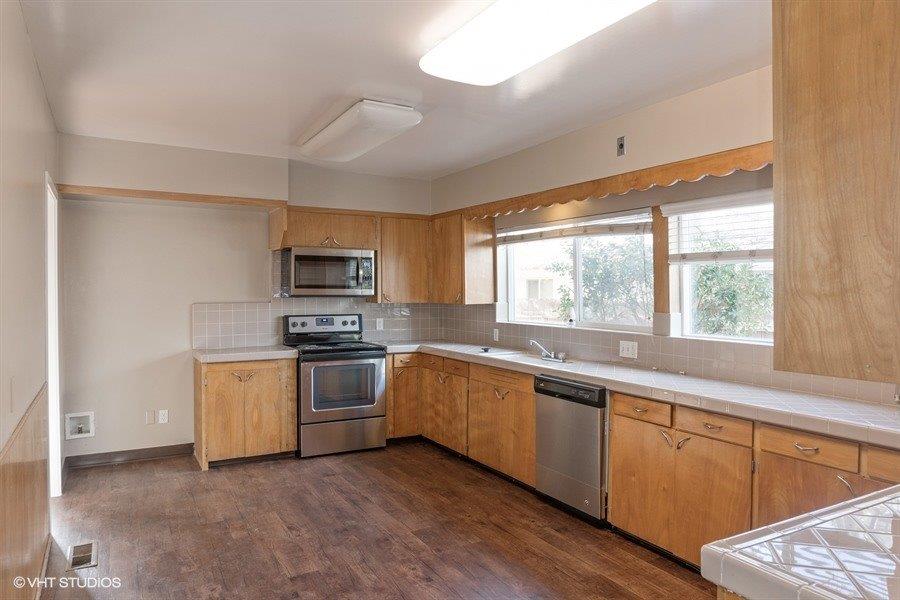 743 F Street Reedley, CA 93654 - Photo 8 of 23