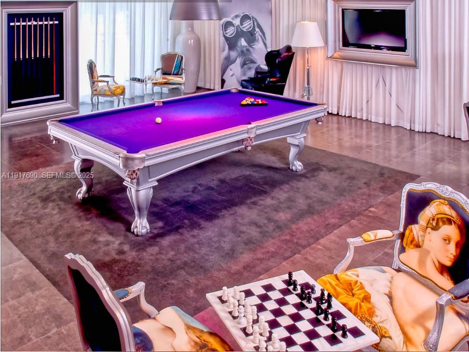 475 Brickell Avenue, Unit 1615 Miami, FL 33131 - Photo 15 of 19 a room with musical instruments