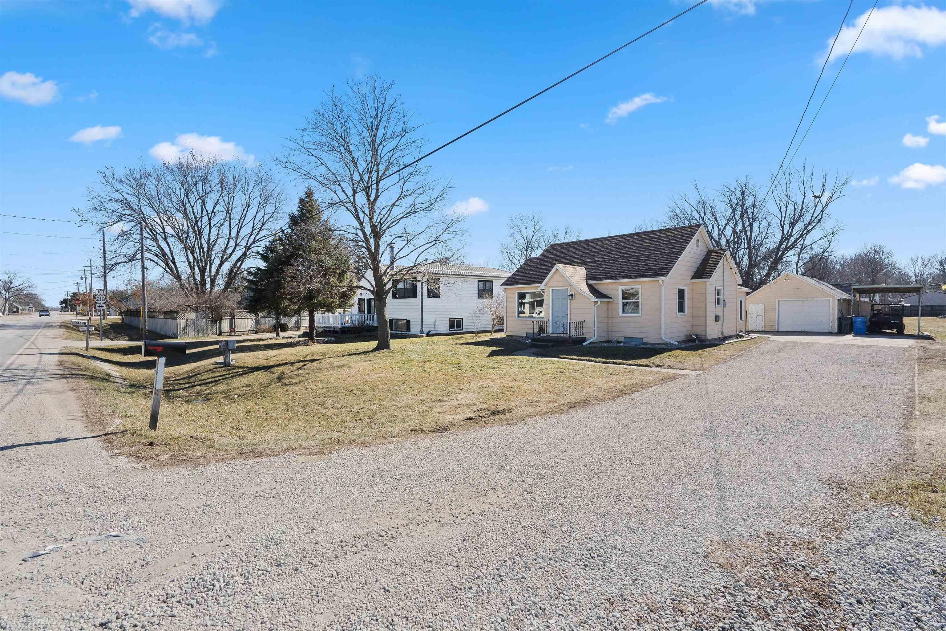 4440 East Washburn Road Waterloo, IA 50702 - Photo 2 of 25 Gallery Image 2
